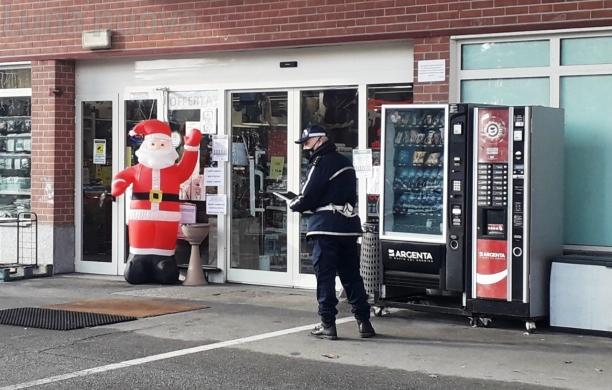 Grugliasco, vende fuochi d'artificio ad un ragazzino: denunciato