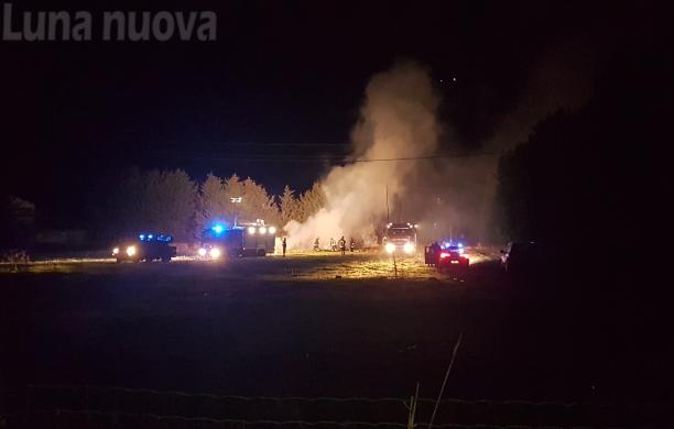 Vaie, fiamme nei terreni a fianco della "Floricoltura valsusina"