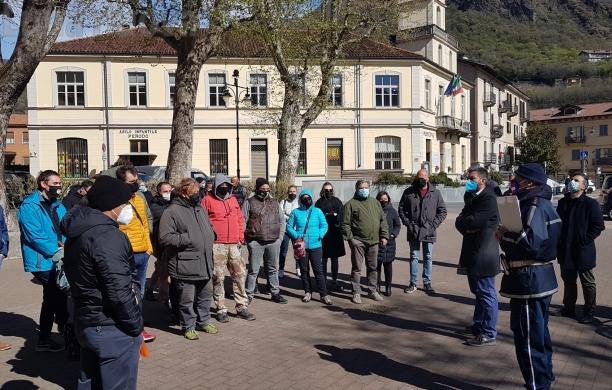 Dagli extra-alimentari un grido disperato: «Fateci lavorare»