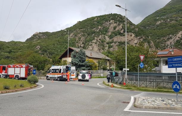Borgone: ciclista investita da un'auto alla rotonda di S.Valeriano