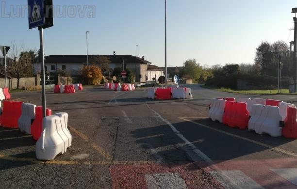 Rivalta, al via i lavori per finire la rotonda