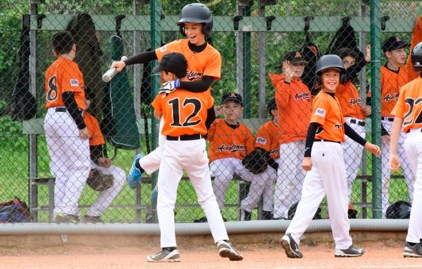 Il primo derby di Avigliana è a senso unico: dominano i Bees