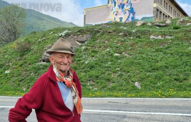 Dopo quattro mesi di ospedale Luciano torna a guidare la transumanza
