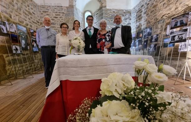 Elena e Luca finalmente sposi, un anno dopo