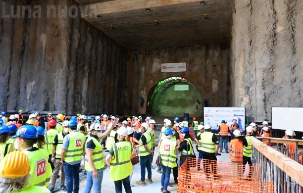 Collegno, il tunnel della metro viaggia verso Cascine Vica