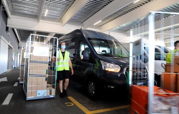 Grugliasco, in due mesi 34 nuovi assunti da Amazon