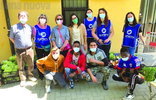 Contro lo spreco: dai banchi dei mercati alle famiglie bisognose
