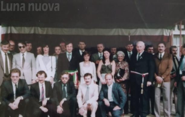 La foto gruppo alla cerimonia di gemellaggio del 1981