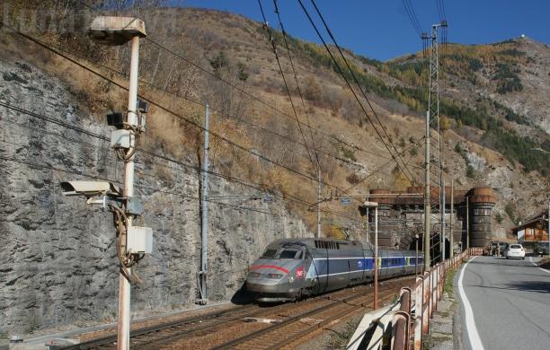 150 di Frejus, il senatore dei trafori: il tempo scorre ancora sulle rotaie