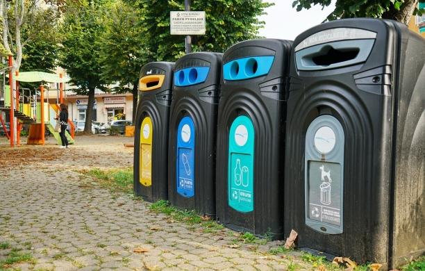 In arrivo nei parchi 27 nuove postazioni per la differenziata 