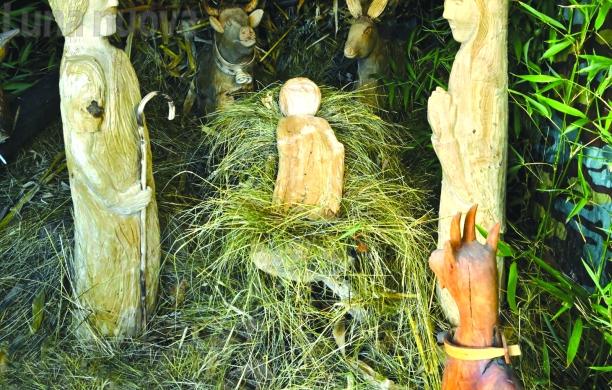 Se l’arte del legno diventa presepe: Basinatto incanta