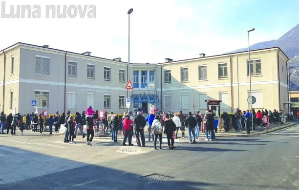 Docenti e vaccino, lettere ai dirigenti: «No alle sospensioni»