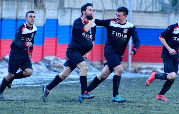 Fango e gol del tridente, l’ultima dell’anno è tutta del Venaus