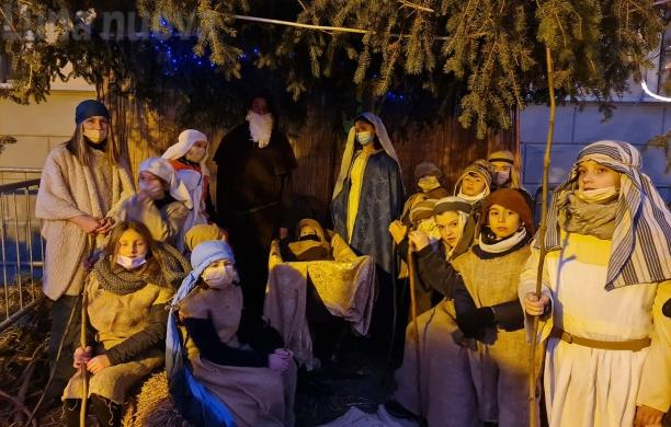 Avigliana, presepe vivente, pattinaggio e falò