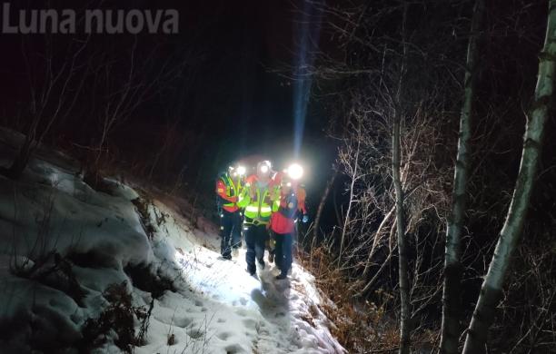 Sauze d'Oulx: escursionista finisce in una scarpata, salvato dai soccorritori