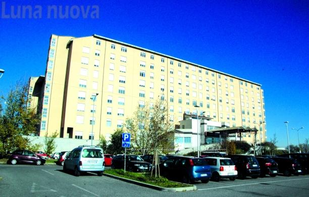 Furti auto nel parcheggio dell'ospedale di Rivoli, l'allarme del Nursind