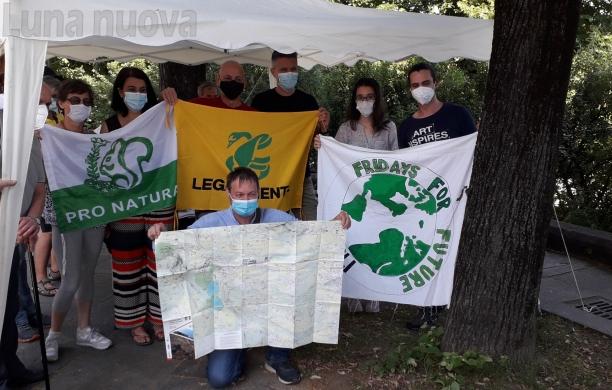 Il bosco condiviso con un ettaro della collina morenica