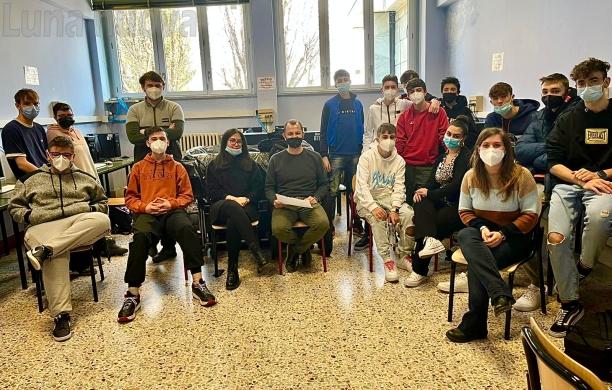 Avigliana, al Galilei una canzone per la dislessia