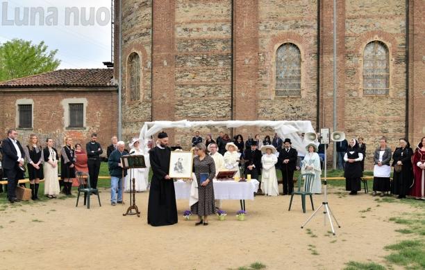 Un momenti della rievocazione storica che ha fatto da sfondo alla cerimonia di intitolazione del campetto ferrierese (Foto Santo Zoccali)