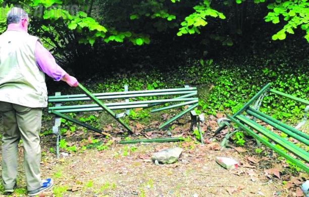 Rivoli, i vandali fanno traslocare il Consiglio