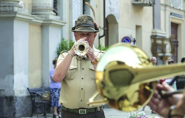 Ma che "Musica Maestro": a Manuel l'extra contest dedicato agli Alpini