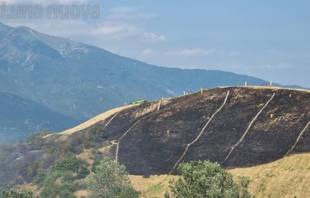 Mattie, domenica di fuoco nell'ex discarica di Camposordo