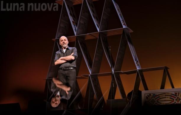 L’attore e regista Marco Paolini inaugura la stagione di Exilles (Foto Gianluca Moretto)