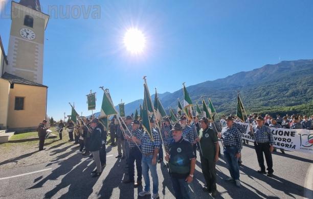 Cento anni da alpini, Giaglione in festa
