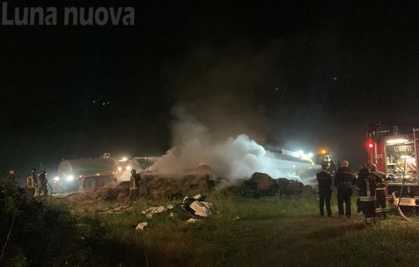 Almese, vanno a fuoco altre 50 rotoballe