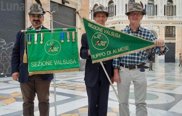 Panne nere valsusine a Napoli per i 150 anni degli alpini