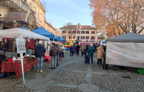 Almese, il Mercatino di Natale fa il botto