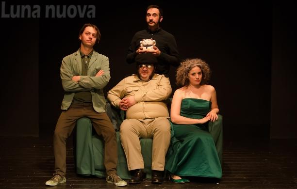 La famiglia dei silenzi: Ceccotti ci racconta il nostro non dialogo
