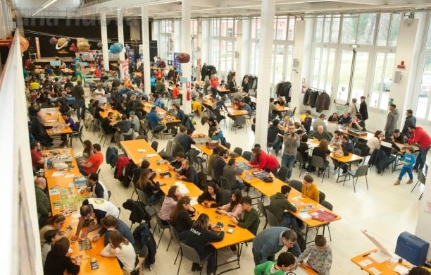 Grugliasco, la Nave si riempie di giochi da tavolo 