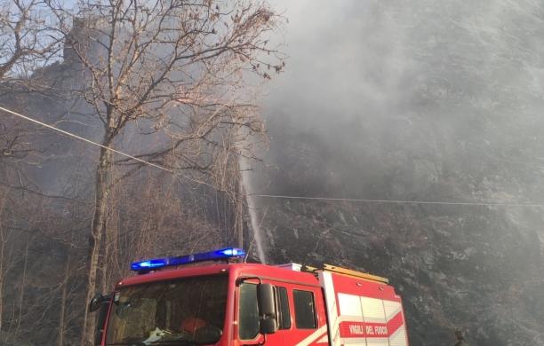 Condove: rogo "roccioso" sulla montagna: si infortuna un Aib