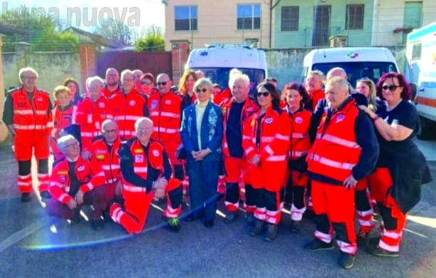 Croce di Collegno in festa per la nuova ambulanza