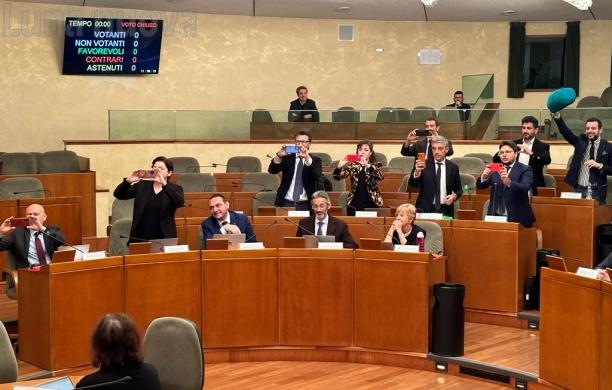 Regione Piemonte: sì ai sottosegretari, ma solo due