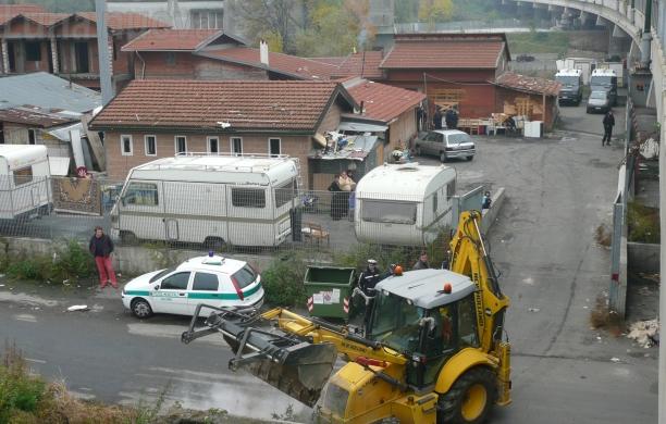 Dopo 26 anni Collegno dice addio al campo nomadi