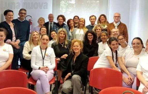 Collegno, ragazze in gamba studiano da estetiste