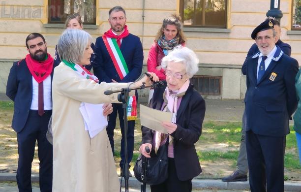 Condove, un 25 Aprile di storie: tessera Anpi ad honorem per Laura Ravenna