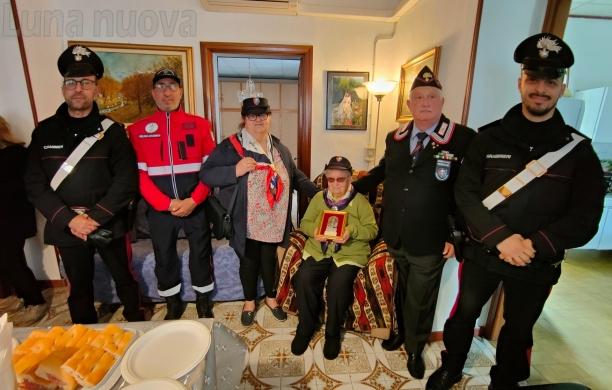 Condove: un'icona della Virgo Fidelis per i 101 di nonna Prisca