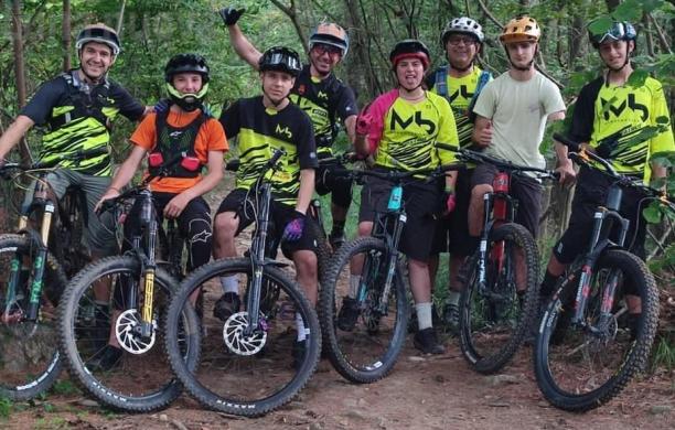 Team Mangone Bike: nel nome di Ernesto sulle rotte dell’enduro