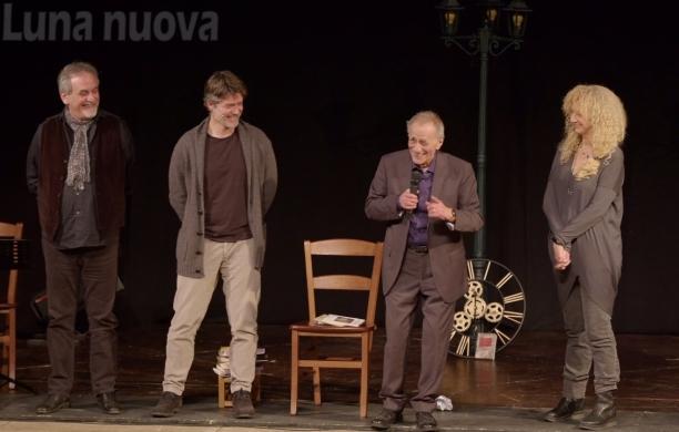 Da sinistra: Massimo Germini, Ettore Bassi, Roberto Vecchioni e Ivana Ferri (foto C.S. Dagna)