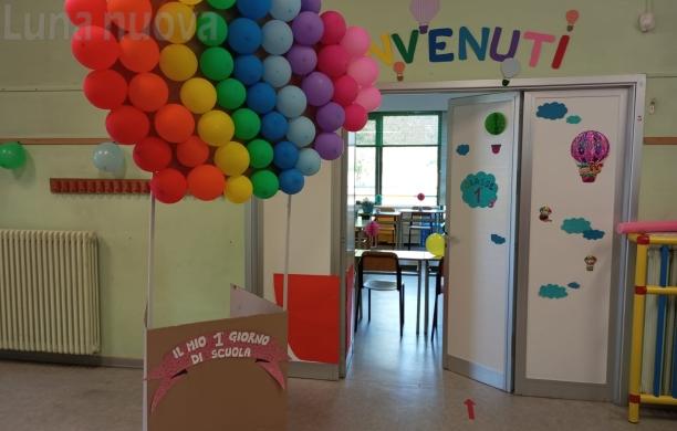 Avigliana, in classe tra api, fiori e palloncini