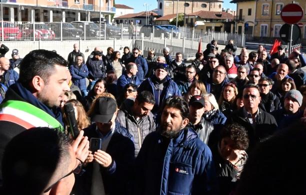 Grugliasco, la rabbia degli operai Lear in Comune