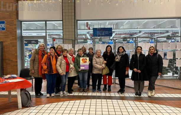 La foto di gruppo alla fine del flashmob a Le Torri