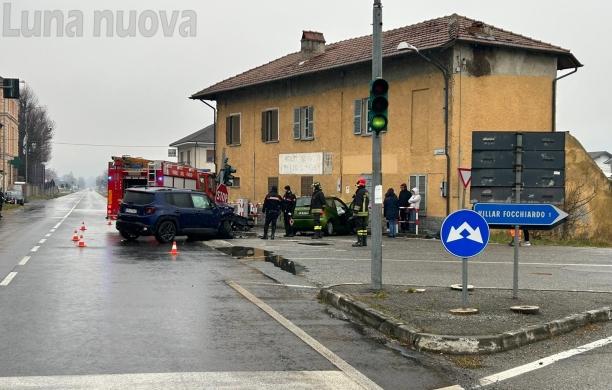 Villar Focchiardo: incidente al bivio di ingresso al paese, un ferito