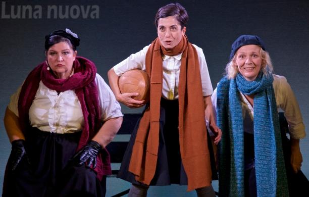 Giovinette, in scena il 17 febbraio (foto Roberto Longoni)