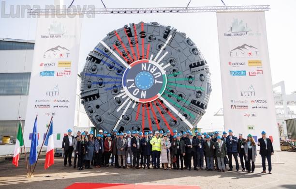 Tunnel Tav: consegnata ieri in Germania la quinta delle sette frese