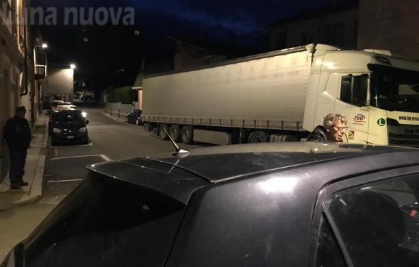 Bussoleno: Tir blocca il centro per due ore e mezzo