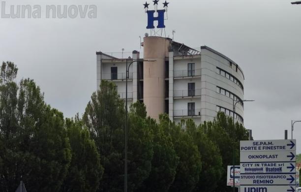 Avigliana, contenzioso Ninfa: il primo round va all’albergatore